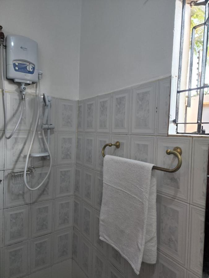 Abby'S Homestay Moshi Esterno foto