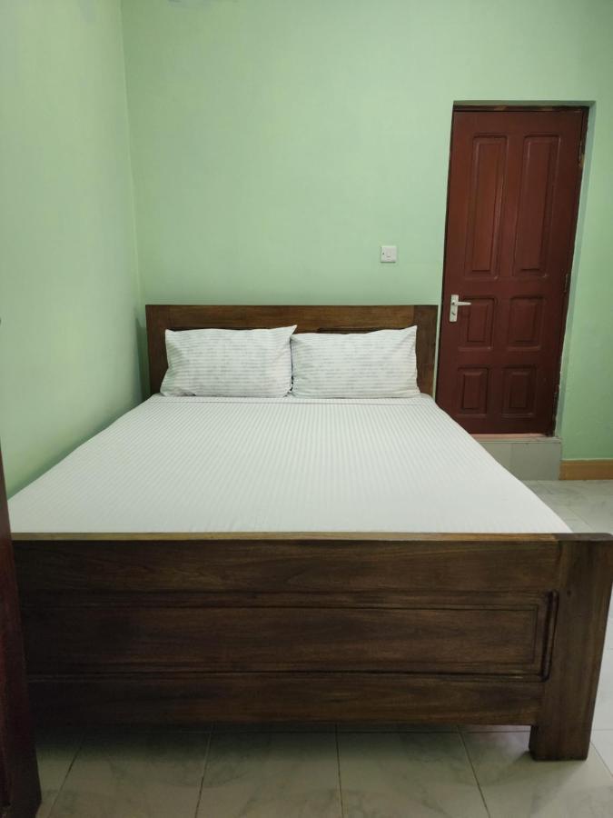 Abby'S Homestay Moshi Esterno foto